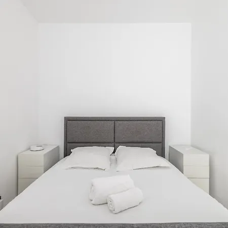 Apartment Cannes 40 M² Terrace & Included Parking *