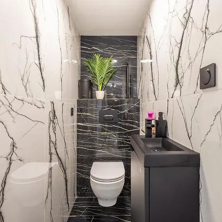 Apartment Lb Vacation I A Quiet Place With Terrace In The Heart Of *